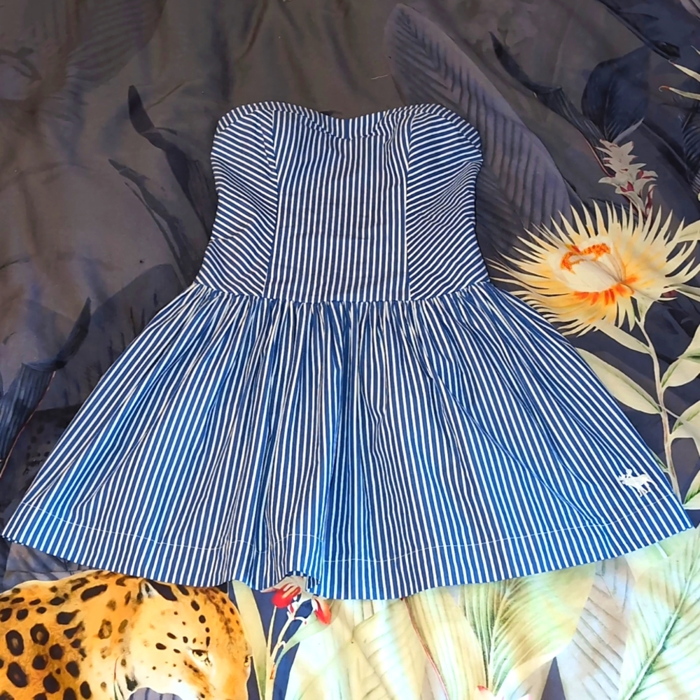 ABERCROMBIE & FITCH NWT!!! 😯 White Blue Striped Corset Mini Dress Large.